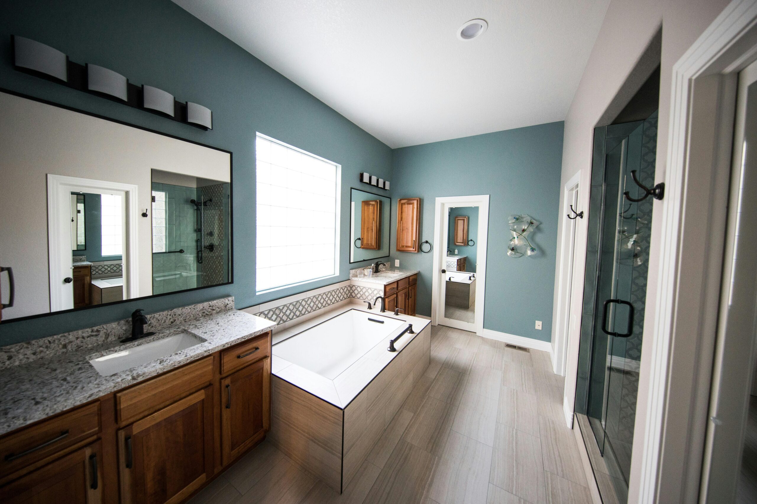 Modern kitchen remodel completed in Alpharetta